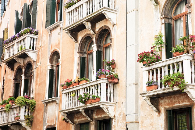 Des balcons en Italie (Pixabay/Hermann Traub)