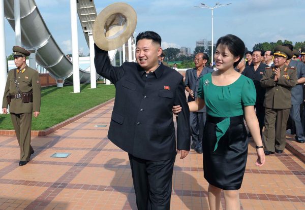 Kim Jong Un et Ri Sol Ju en photo (KCNA)