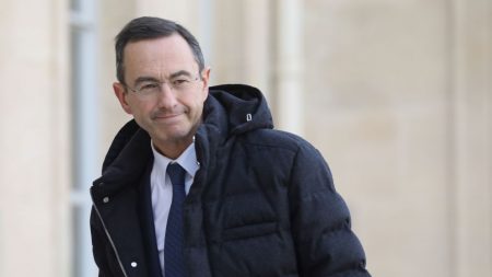 Bruno Retailleau voudrait que la France passe «aux 37 heures payées 37» pour sortir de la crise économique