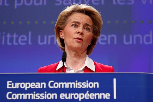 La présidente de la Commission européenne Ursula von der Leyen devait présenter la feuille de route de l'exécutif européen, mais elle s'en tiendra finalement à un "débat d'orientation" sur la question, sans conclusion. (Photo : FRANCOIS LENOIR/POOL/AFP via Getty Images)