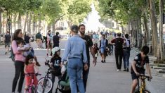 Covid: les autorités s’inquiètent du retour des Parisiens dans les rues
