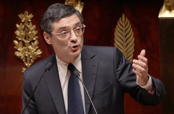 -Le député de droite de l'UMP, Patrick Devedjian, prononce un discours à l'Assemblée nationale française le 22 décembre 2011 à Paris, est décédé du coronavirus. Photo JACQUES DEMARTHON / AFP via Getty Images.