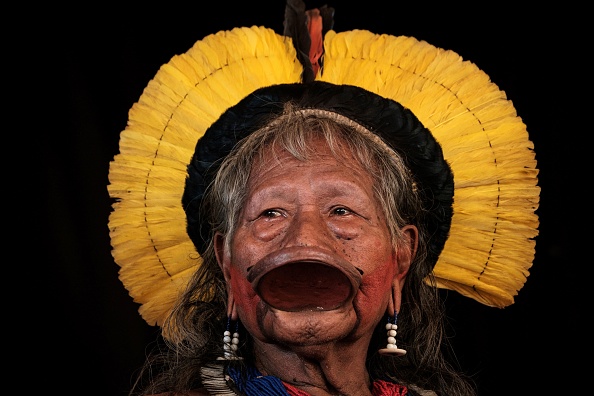 Appel à l'aide du chef Raoni pour les peuples indigènes de l'Amazonie face au virus du PCC.  (Photo : BA/AFP via Getty Images)