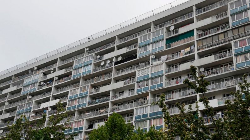 La Cité des 4000 à la Courneuve en Seine Saint-Denis (THOMAS SAMSON/AFP via Getty Images)