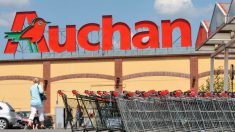 Confinement : une mère célibataire refoulée d’un hypermarché Auchan avec ses deux enfants de 5 et 7 ans