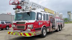 États-Unis : la fondation Gary Sinise offre des unités de décontamination au département des incendies en pleine épidémie