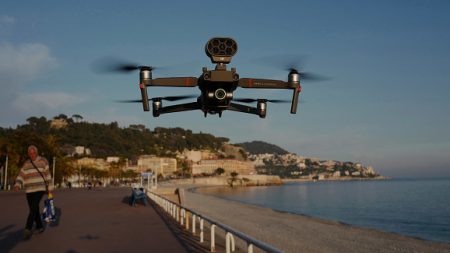 Le Conseil d’État interdit l’usage de drones de surveillance pendant le déconfinement à Paris