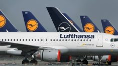 La compagnie aérienne Lufthansa abandonne « Mesdames et Messieurs » pour un vocabulaire inclusif