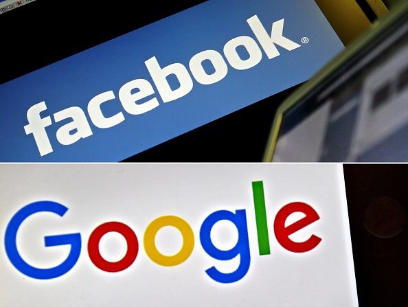 Les employés  de Google et Facebook qui le souhaitent pourront continuer à travailler de chez eux jusqu'en 2021. (Photo : LEON NEAL,LOIC VENANCE/AFP via Getty Images)
