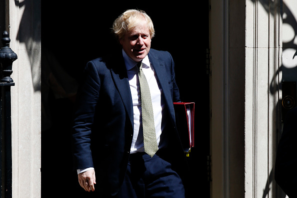 L'ambition de Boris Johnson est  d'atteindre 200.000 dépistages par jour à la fin du mois, soit le double de la capacité de tests péniblement atteinte fin avril mais non utilisée entièrement. (Photo : Hollie Adams/Getty Images)