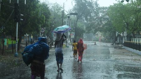 Le puissant cyclone Amphan a touché terre en Inde