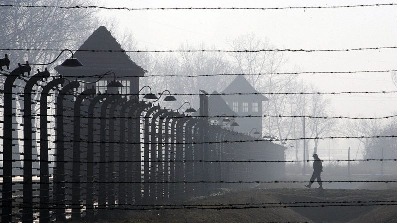 Camp d'Auschwitz-Birkenau (Pologne)  (Photo credit should read JANEK SKARZYNSKI/AFP via Getty Images)
