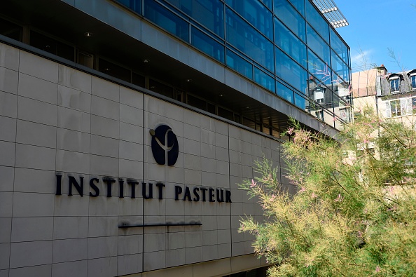 -Le bâtiment de l'Institut Pasteur, une fondation privée à but non lucratif à Paris, dont la mission est d'aider à prévenir et traiter les maladies. Photo BERTRAND GUAY / AFP via Getty Images.