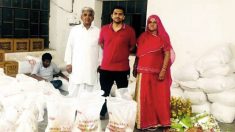 Un couple d’agriculteurs indiens dépense toutes ses économies pour nourrir 7000 familles pauvres au milieu de la crise du virus du PCC