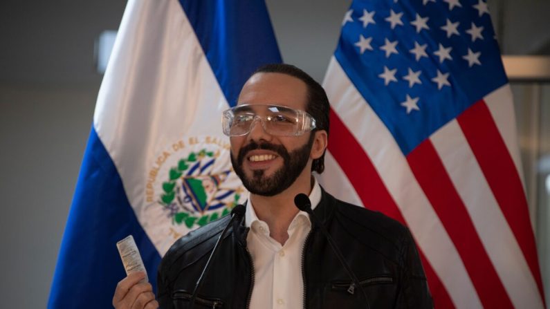 Le président du Salvador, Nayib Bukele, s'exprime lors d'une conférence de presse à l'hôpital Rosales de San Salvador le 26 mai 2020. (Yuri Cortez/AFP via Getty Images)