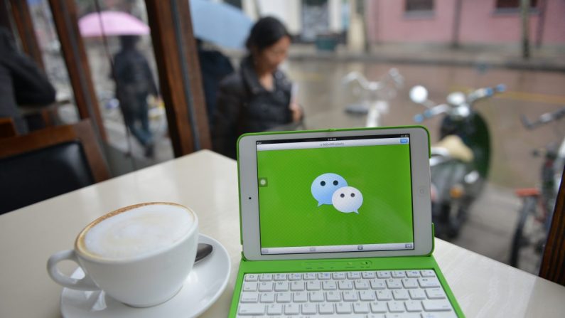 Un logo de la plate-forme de messagerie instantanée chinoise appelée WeChat sur un ordinateur portable le 12 mars 2014. (Peter Parks/AFP/Getty Images) 