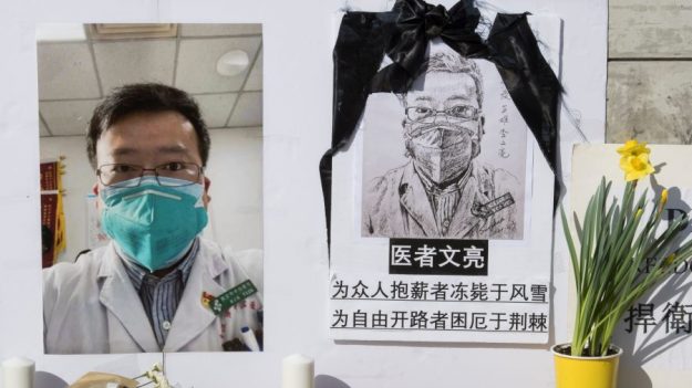 La veuve du médecin lanceur d’alerte de Wuhan, Li Wenliang, donne naissance à leur fils