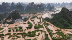 Des pluies torrentielles s’abattent alors que les inondations submergent les régions de Chine