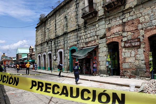 Un bâtiment endommagé après un séisme à Oaxaca, au Mexique, le 23 juin 2020. Un séisme de magnitude 7,5 a été enregistré mardi dans le sud du Mexique, selon le Service national de sismologie du Mexique. (Photo : PATRICIA CASTELLANOS/AFP via Getty Images)