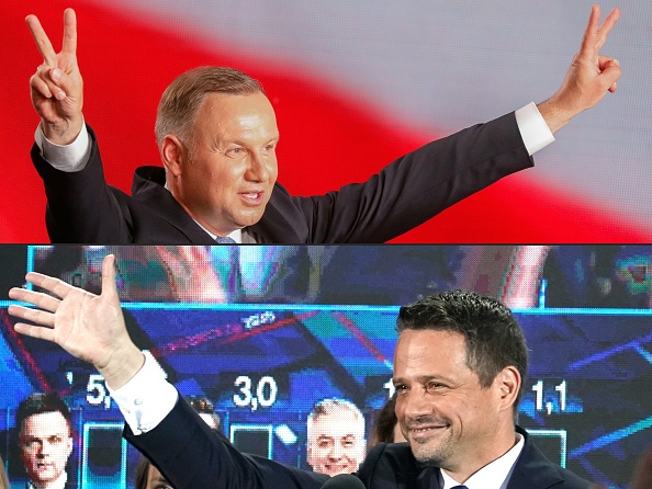 Cette combinaison d'images montre le président polonais Andrzej Duda (en haut) et le candidat à la présidentielle, le maire de Varsovie Rafal Trzaskowski, peu après l'annonce des résultats du 1er tour de l'élection présidentielle, en Pologne, le 28 juin 2020. (Photo : WOJTEK RADWANSKI,JANEK SKARZYNSKI/AFP via Getty Images)