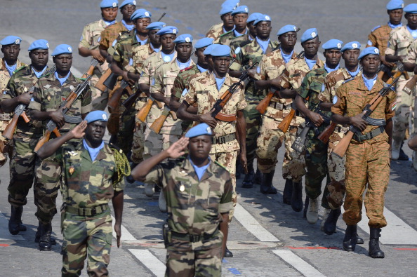 Des membres de la force de stabilisation des Nations unies au Mali (MINUSMA).  (Photo : LIONEL BONAVENTURE/AFP via Getty Images)