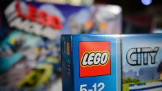 Lego suspend les publicités pour ses figurines policières et donne 4 millions de dollars à des ONG
