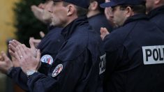 « Tous ensemble » : à Nîmes et à Lille, policiers et soignants s’applaudissent mutuellement