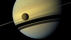 Une découverte de la NASA révèle que la lune de Saturne, Titan, dérive de sa planète-mère 100 fois plus vite qu’initialement estimé