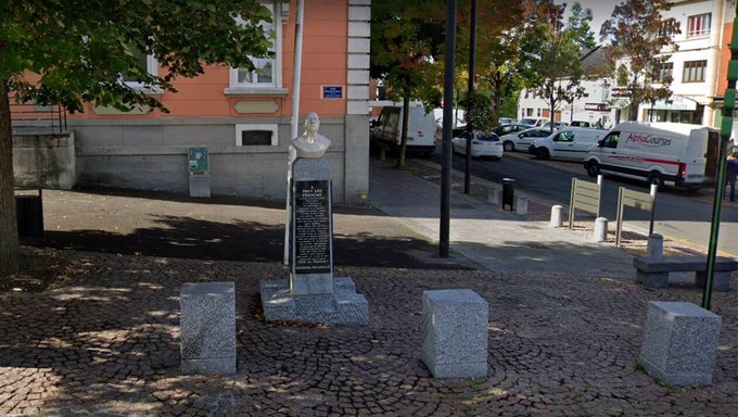 Vue du buste du général de Gaulle à Hautmont avant l'acte de vandalisme. Crédit : Google Maps.