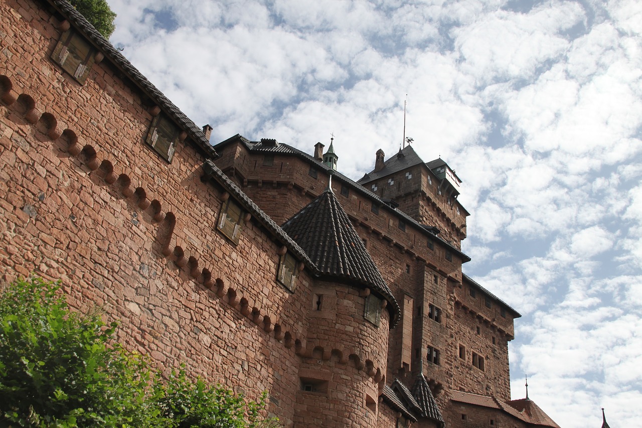 Alsace : confiné, il a reconstruit le château du Haut-Koenigsbourg en Lego