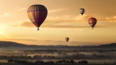 Des vols en montgolfière offerts aux soignants par des pilotes dans le Puy-de-Dôme