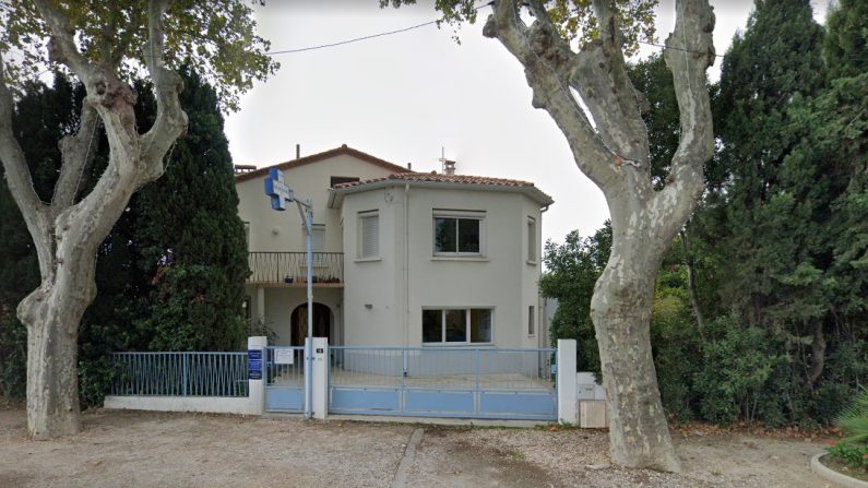 La clinique vétérinaire de Pia (Pyrénées-Orientales) devant laquelle le carton contenant le nourrisson a été retrouvé (Capture d'écran/Google Maps)