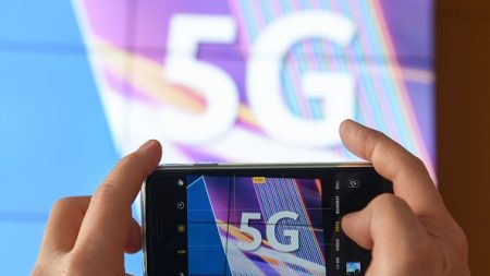 5G :  « Il n’y aura pas de bannissement total » de Huawei en France, annonce le patron de l’Anssi