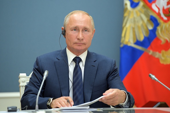 Les Russes ont approuvé une réforme de leur Constitution qui permet à Vladimir Poutine de rester potentiellement au pouvoir jusqu'au 2036. (Photo : ALEXEY DRUZHININ/SPUTNIK/AFP via Getty Images)