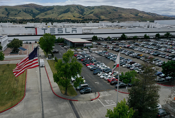 L'usine Tesla Fremont  à Fremont, en Californie. (Photo : Justin Sullivan/Getty Images)