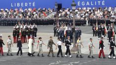 France: une cérémonie du 14 juillet version Covid, honneur aux armées et aux soignants