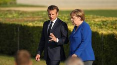 Emmanuel Macron et Angela Merkel saluent côte à côte une journée « historique » pour l’UE