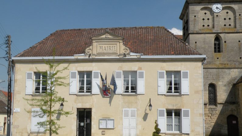 Mairie de Balagny-sur-Thérain (Wikipédia)