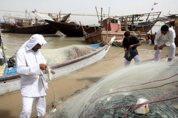 -Les pêcheurs de la région se retrouvent piégés par les différends maritimes non résolus de leur pays avec l'Iran et le Koweït voisins. Photo AHMAD AL-RUBAYE / AFP via Getty Images.
