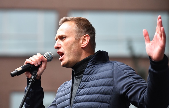 -Le chef de l'opposition russe Alexei Navalny lors d'une manifestation à Moscou le 29 septembre 2019. Photo de Yuri KADOBNOV / AFP via Getty Images.