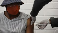 Virus du PCC : tester un vaccin sur les personnes âgées et de couleur est crucial, insiste un expert