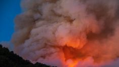 Californie : une tornade de feu se forme au-dessus d’un incendie