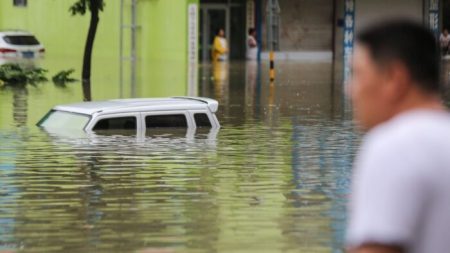 De fortes pluies frappent à nouveau le fleuve Yang-Tsé, inondant les villes et laissant de nombreux sans-abri