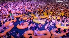 Une fête techno géante rassemble des milliers de fêtards à Wuhan, épicentre du virus du PCC