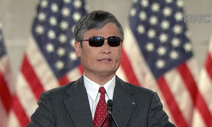 Le militant chinois des droits de l'homme Chen Guangcheng prend la parole à la Convention nationale républicaine le 26 août 2020. (Comité des dispositions pour le Comité national républicain 2020 via Getty Images)
