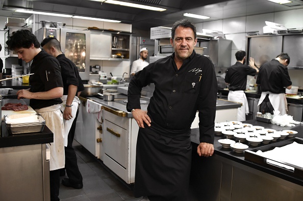 Le chef étoilé Michel Sarran dans son restaurant à Toulouse.  (Photo : PASCAL PAVANI/AFP via Getty Images)