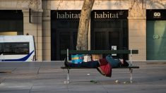 Paris : après avoir perdu son emploi à cause de la crise sanitaire, un quadragénaire dort dans la rue
