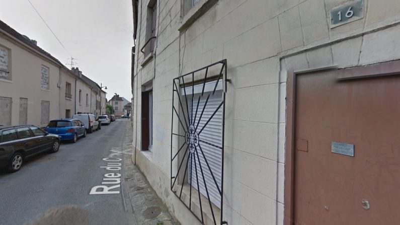 C'est dans cette rue de Sarcelles que le jeune homme s'est effondré après avoir été poignardé par un homme qui venait de sortir de prison. (Capture d'écran/Google Maps)