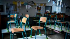 « Comment je vais faire? »: le désarroi de parents d’enfants privés d’école par le Covid