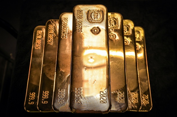 Le prix de l'or a atteint 2 000 de dollars américains l'once sur les marchés pour la première fois le 4 août 2020. (Photo : DAVID GRAY/AFP via Getty Images)